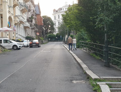 19. Třetí housle