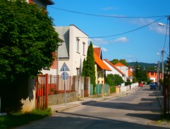 Stůl pro čtrnáct