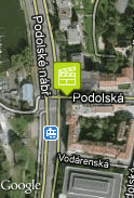 parkovisko pri byte Magdiných rodičov