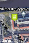 pred budovou ÚV KSČ