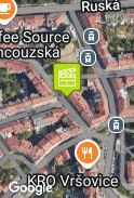 Před antikvariátem