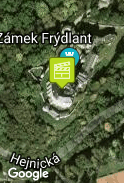 Na zámeckém nádvoří