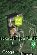 V zámeckém příkopu