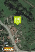 U kostela