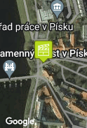 U plakátů ve městě