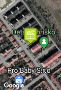 na parkovisku pred panelákom