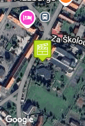 U školního plotu